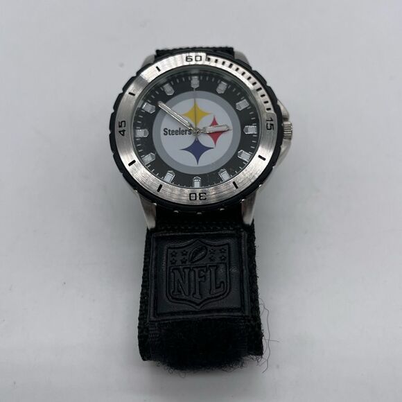 Pittsburgh Steelers Watch with Lighted Hour hand and minute hands - Picture 5 of 6